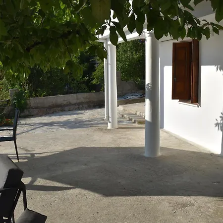 Dendrokipos Apartment *